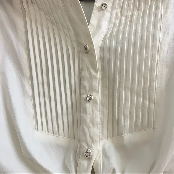 Veronique Young detailed button up tuxedo blouse - Picture 3 of 7